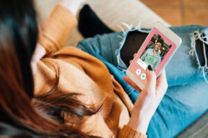 bumble and tinder romance scams